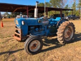 FORD 2000 GAS TRACTOR (HRS READ 2145, SN-C185854) - RESERVE 2900