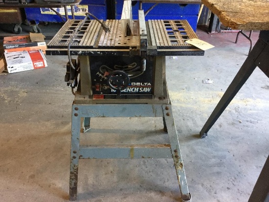 DELTA 10 INCH BENCH SAW (WORKING CONDITION)