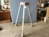 EZE-MAN TRIPOD LIFT