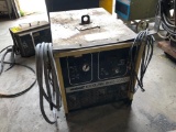HOBART XL-ARC 8065 WELDER (FAN DOES NOT WORK)