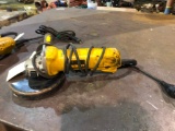 DEWALT ELECTRIC SIDE GRINDER (4.5in) WORKING CONDITION