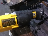 DEWALT CORDLESS 18 VOLT RECRIPROCATING SAW W/CASE WORKING CONDITION