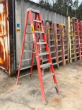 8ft LOUISVILLE FIBER GLASS STEP LADDER