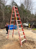 10ft LOUISVILLE FIBER GLASS STEP LADDER