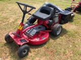 SNAPPER 28 HIVAC MOWER W/GRASS CATCHER (12hp, B&S, 28in CUT) R1