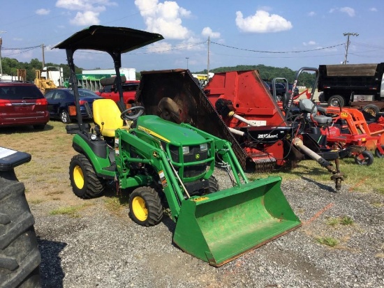 JOHN DEERE 1026R COMPACT TRACTOR W/LOADER (4X4, HYDROSTATIC, HRS 253, 55" BUCKET, ROPS, CANOPY,