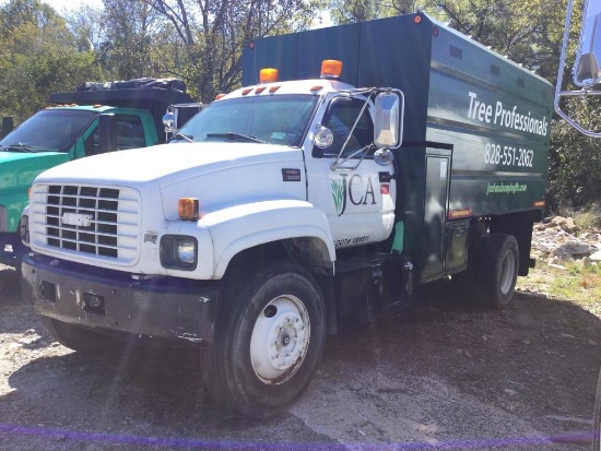 2002 GMC C6500 DUMP/CHIPPER TRUCK