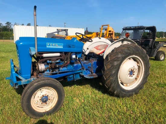 FORD 2000 TRACTOR (GAS, 36HP, HRS READ-590)