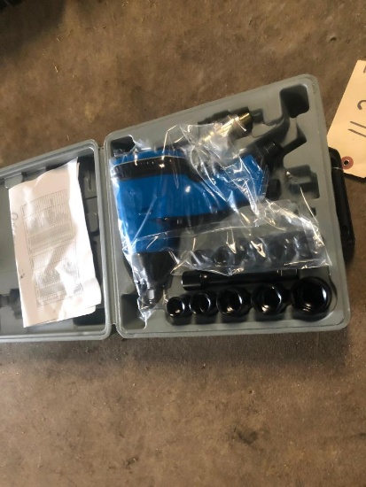 1/2" DRIVE AIR IMPACT WRENCH KIT**SELLING ABSOLUTE TO HIGHEST BIDDER**R1