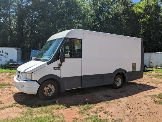 2012 ISUZU REACH VAN TO BE SOLD OFF-SITE, LOCATED IN NEWTON, NC (AT, MILES READ 139562, 14 FT