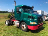 2004 VOLVO VNM ROAD TRACTOR