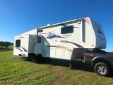 2008 REGAL 5TH WHEEL CAMPER