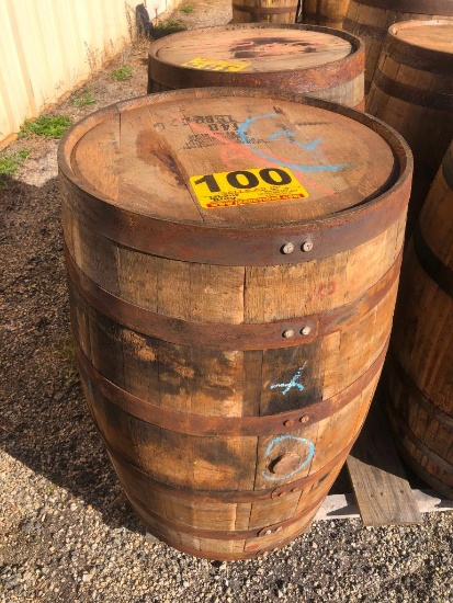 WOODEN WHISKEY BARREL