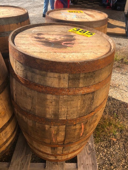 WOODEN WHISKEY BARREL