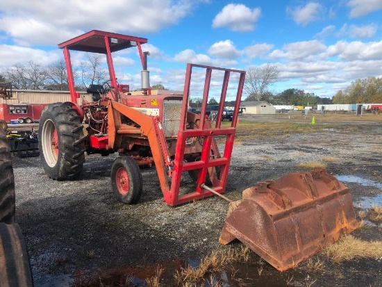 INTERNATIONAL MODEL F706 TRACTOR W/LOADER