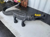 ALLIGATOR ALUMINUM YARD ART