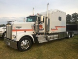 2005 KENWORTH ROAD TRACTOR W/ LIVING QUARTERS