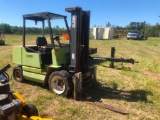 CLARK 2 STAGE GAS FORKLIFT