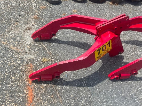 TRACTOR QUICK HITCH ATTACHMENT