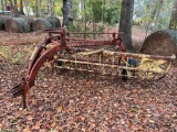 NEW HOLLAND 256 HAY RAKE(ESTATE OF TOM LUMLEY)