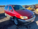 2002 TOYOTA SIENNA XLE