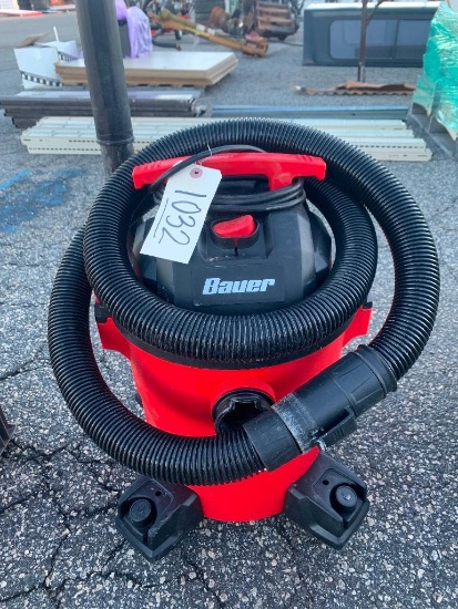 BAUER SHOP VAC