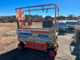 JLG 1930ES SCISSOR LIFT(NEEDS BATTERIES & CONTROL)