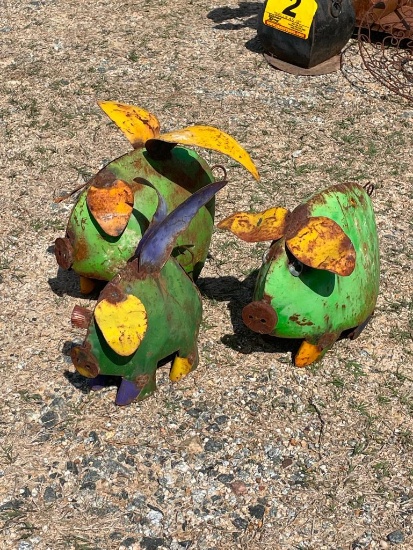 3PC FLYING PIG FAMILY METAL YARD ART