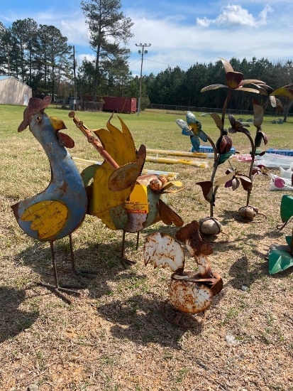 3PC CHICKEN FAMILY METAL YARD ART