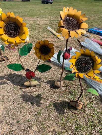 3PC SUNFLOWER METAL YARD ART