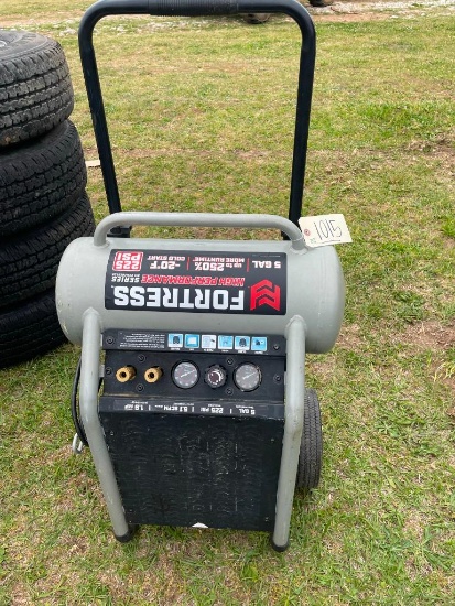FORTRESS 5 GAL AIR COMPRESSOR ON HAND TRUCK
