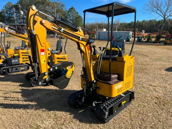 UNUSED AGT H15R MINI EXCAVATOR (GAS MOTOR, MANUAL