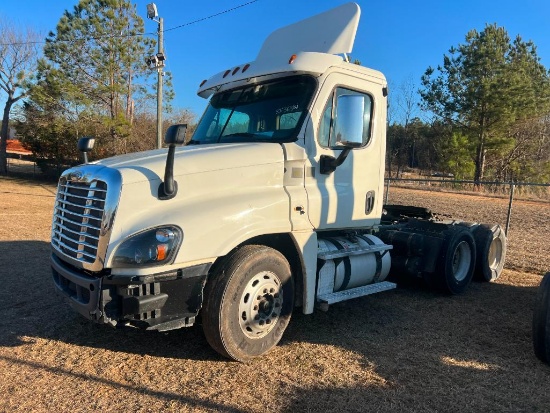 2014 FREIGHTLINER CASCADIA 125 DAYCAB ROAD TRACTOR