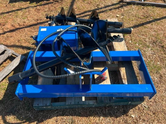 UNUSED SKID STEER HYDRAULIC AUGER ATTACHMENT W/ THREE BITS (7.5, 11.5, 15.5 INCH)