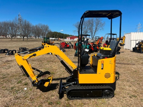 UNUSED LANDHERO MINI EXCAVATOR (13.5 HP, MANUAL THUMB)