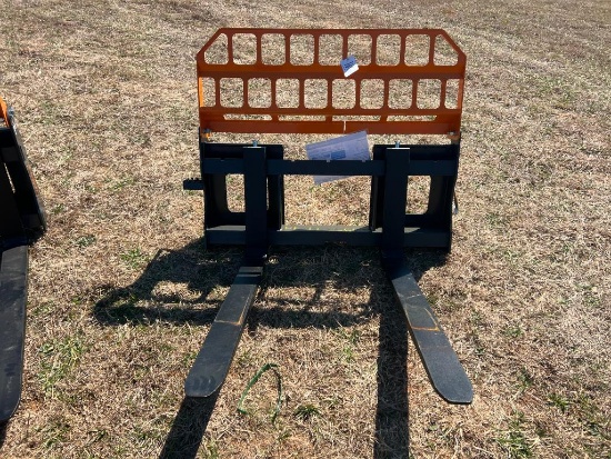 UNUSED LANDHONOR SKID STEER PALLET FORK (42 INCH, 4000 LB FORK RATING)