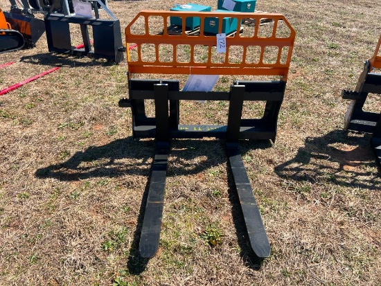 UNUSED LANDHONOR SKID STEER PALLET FORK (42 INCH, 4000 LB FORK RATING)