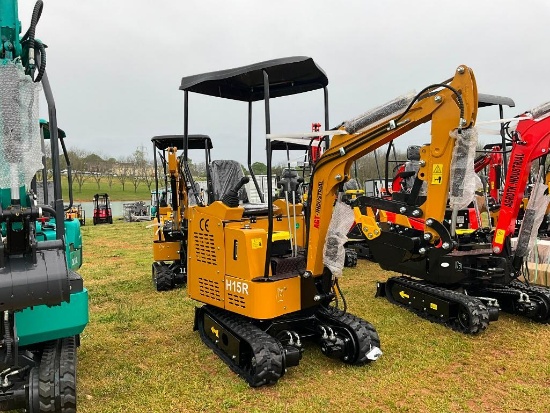 AGT H15R MINI EXCAVATOR (420CC GAS, 15" BUCKET,