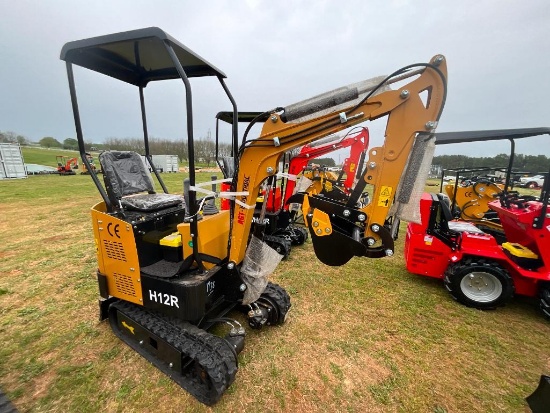 AGT H12R MINI EXCAVATOR (420CC, 14" BUCKET, 36.5"