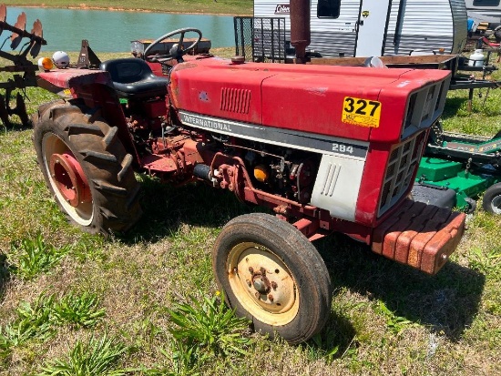 INTERNATIONAL 284 TRACTOR **INOP** (GAS)