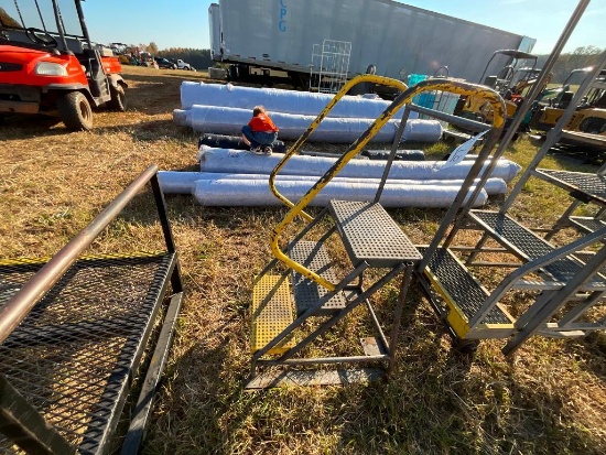 3 STEP INDUSTRIAL WAREHOUSE PLATFORM LADDER