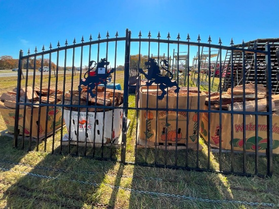 14' DRIVEWAY GATE ( LION THEME)