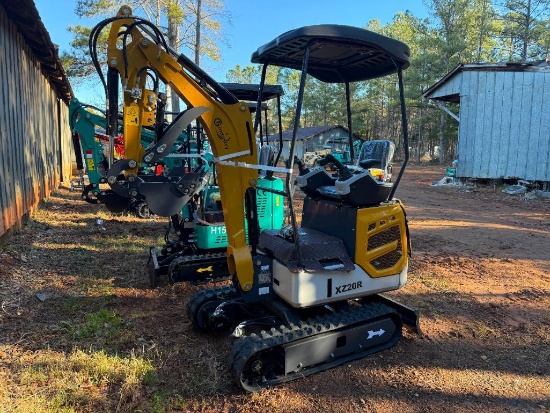 UNUSED CFG INDUSTRIAL XZ20R MINI EXCAVATOR (HYDRAULIC THUMB, 739CC GAS ENGINE, SN-XZ20R202511220723)