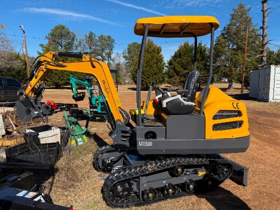 UNUSED CFG INDUSTRIAL MX50R MINI EXCAVATOR (HYDRAULIC THUMB, SWIVEL BOOM, 739CC GAS ENGINE, *NO OIL