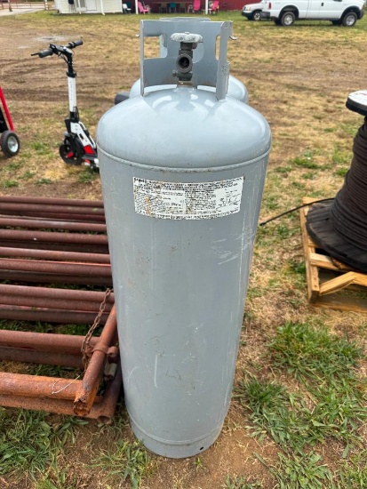 100LB PROPANE TANK