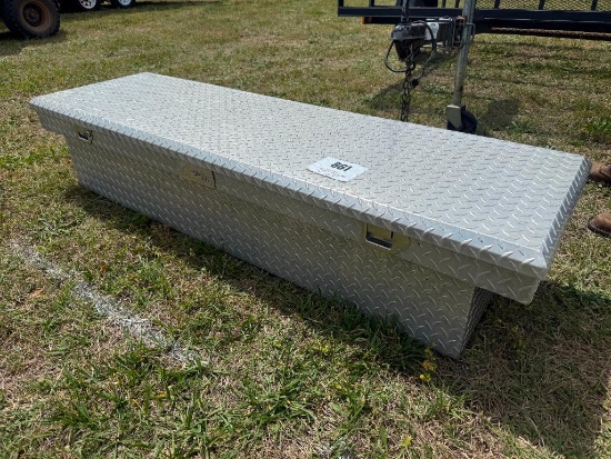 ALUMINUM CROSS OVER TOOL BOX
