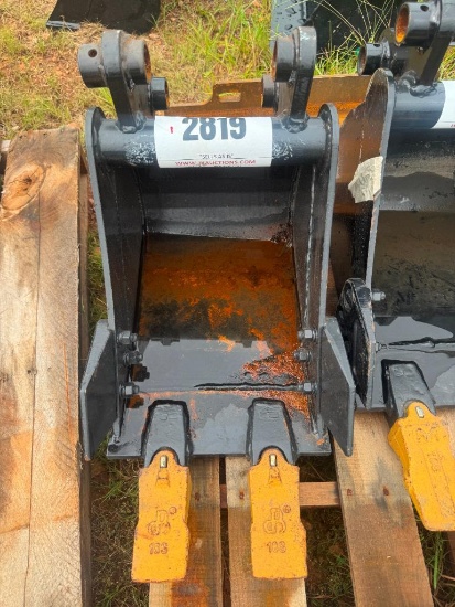 Unused Future 10 Inch Mini Excavator Bucket