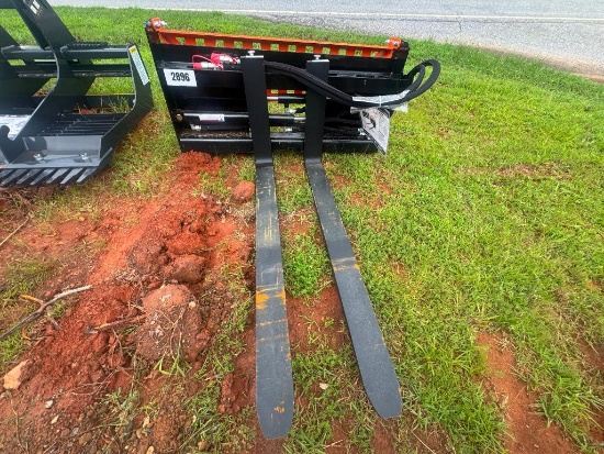Unused Wolverine Skid Steer Hydraulic Pallet Fork