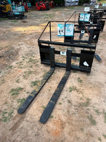 UNUSED AGT 48 INCH SKID STEER PALLET FORK ATTACHMENT