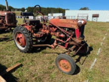 FARMALL CUB ANTIQUE TRACTOR (RUNS & DRIVES) R1